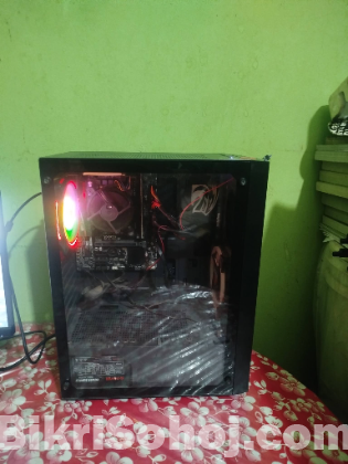 নতুন একটি কম্পিউটার বিক্রি